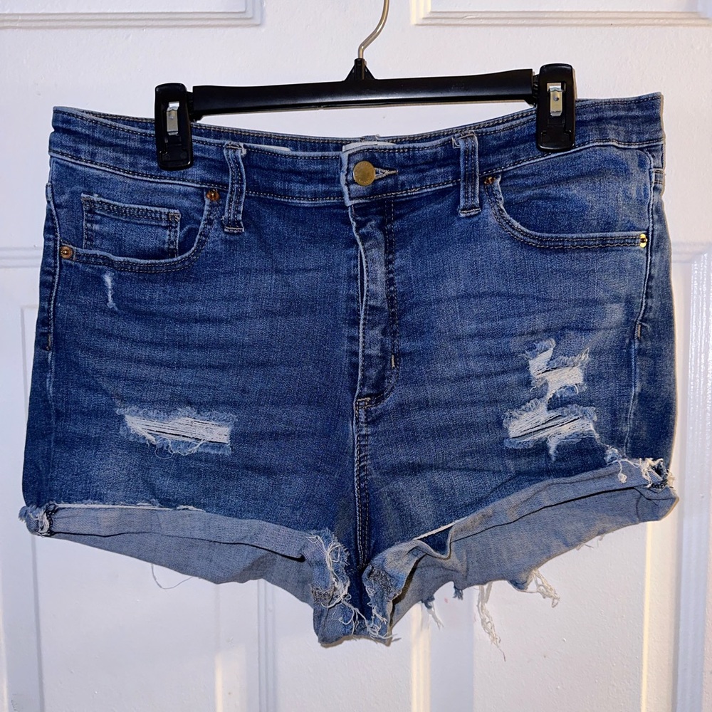 Universal thread, high-rise, midi jean shorts size 16/33